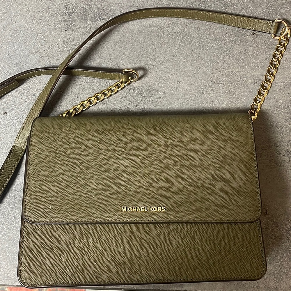New without tags olive Michael Kors cross body